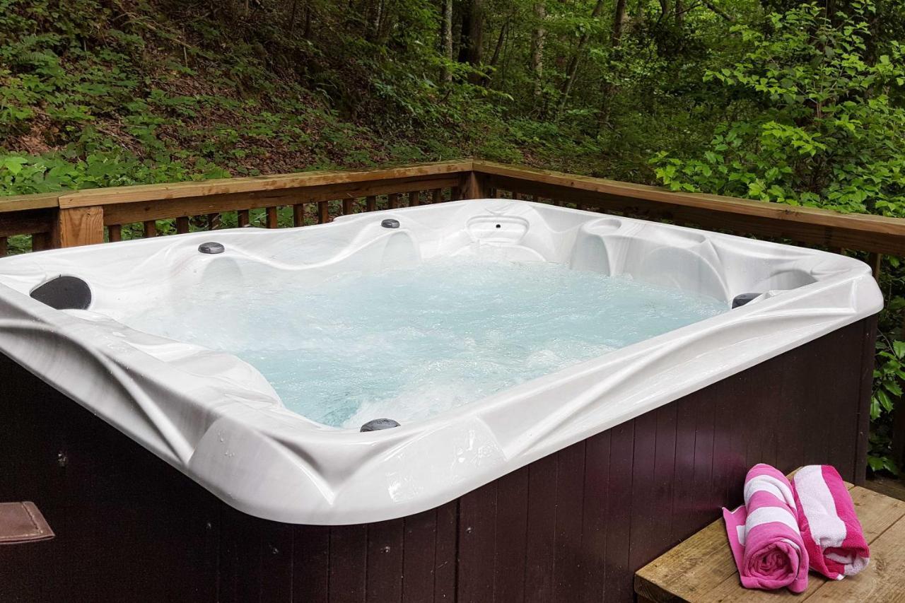 Natures Retreat With Hot Tub 7 Mi To Bryson City Whittier ภายนอก รูปภาพ